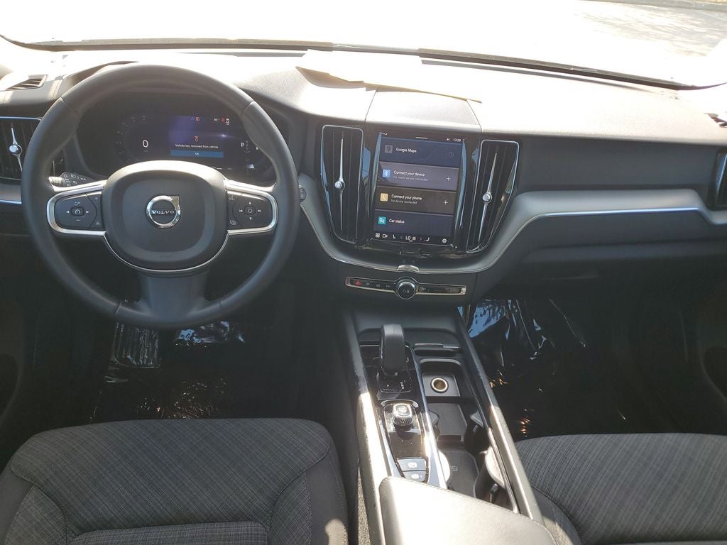2024 Volvo XC60 Core Dark Theme