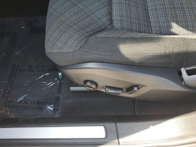 2024 Volvo XC60 Core Dark Theme