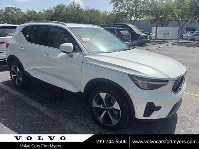 2024 Volvo XC40 Plus Bright Theme