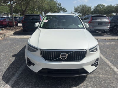 2024 Volvo XC40 Plus Bright Theme