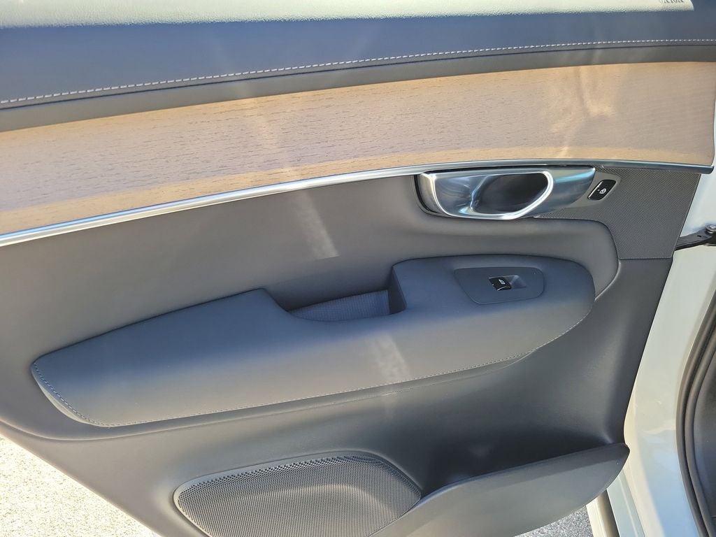 2025 Volvo XC90 Plus