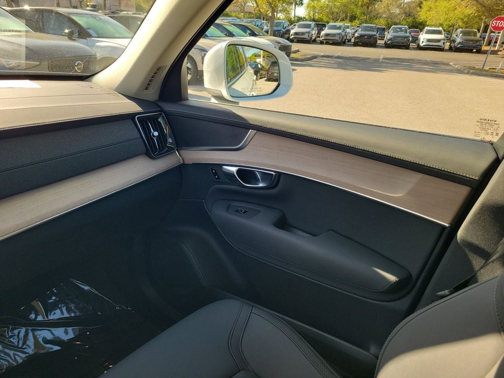 2025 Volvo XC90 Plus