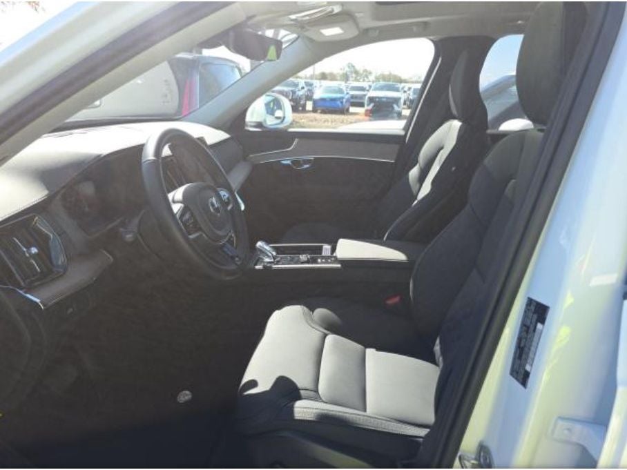 2025 Volvo XC90 Plus
