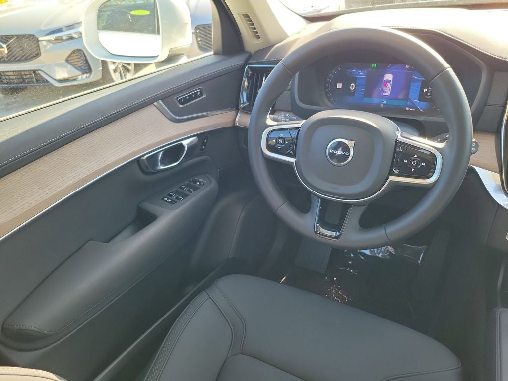 2025 Volvo XC90 Plus