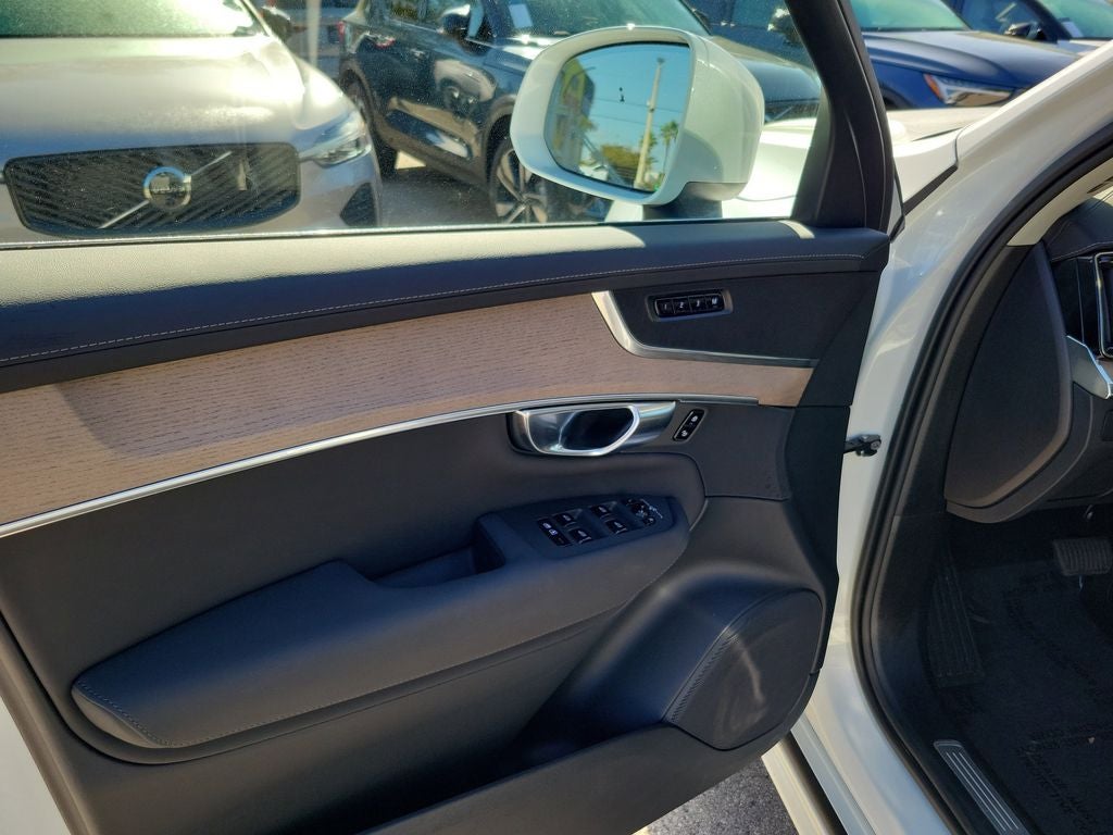 2025 Volvo XC90 Plus