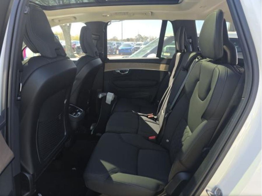 2025 Volvo XC90 Plus