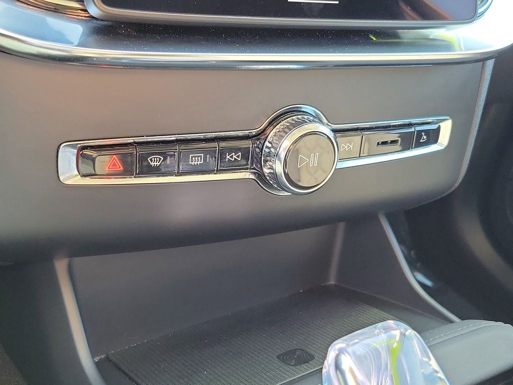 2025 Volvo XC90 Plus