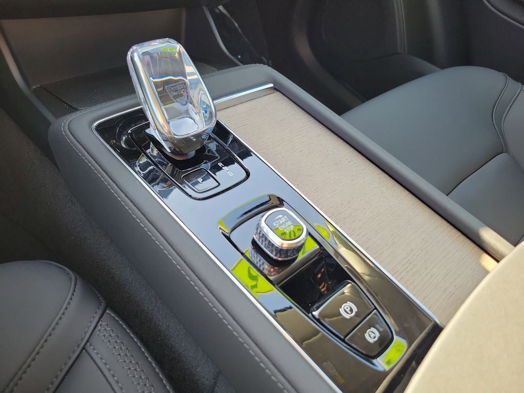 2025 Volvo XC90 Plus