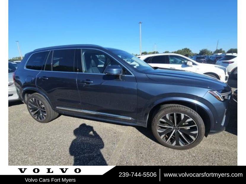 2025 Volvo XC90 Plus