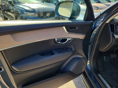 2025 Volvo XC90 Plus