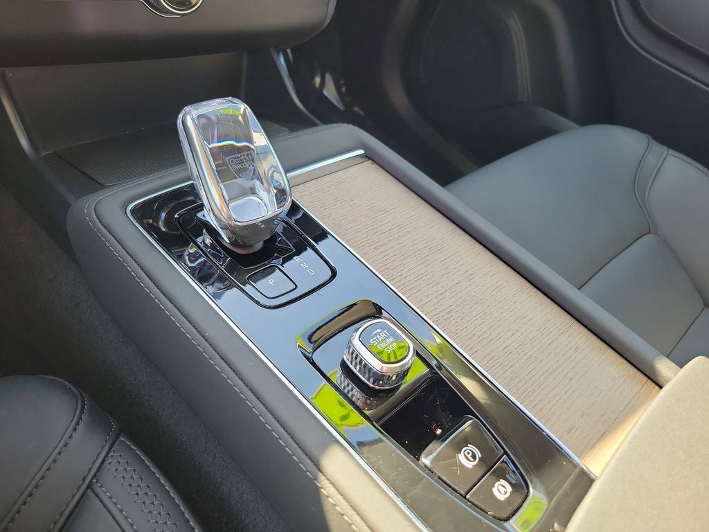 2025 Volvo XC90 Plus